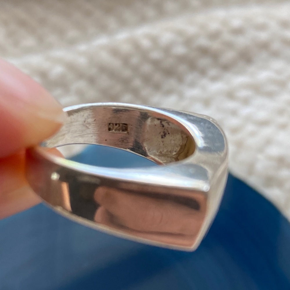White Shell And Sterling Silver Ring - image 3